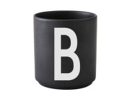Hrnček s písmenom B, black