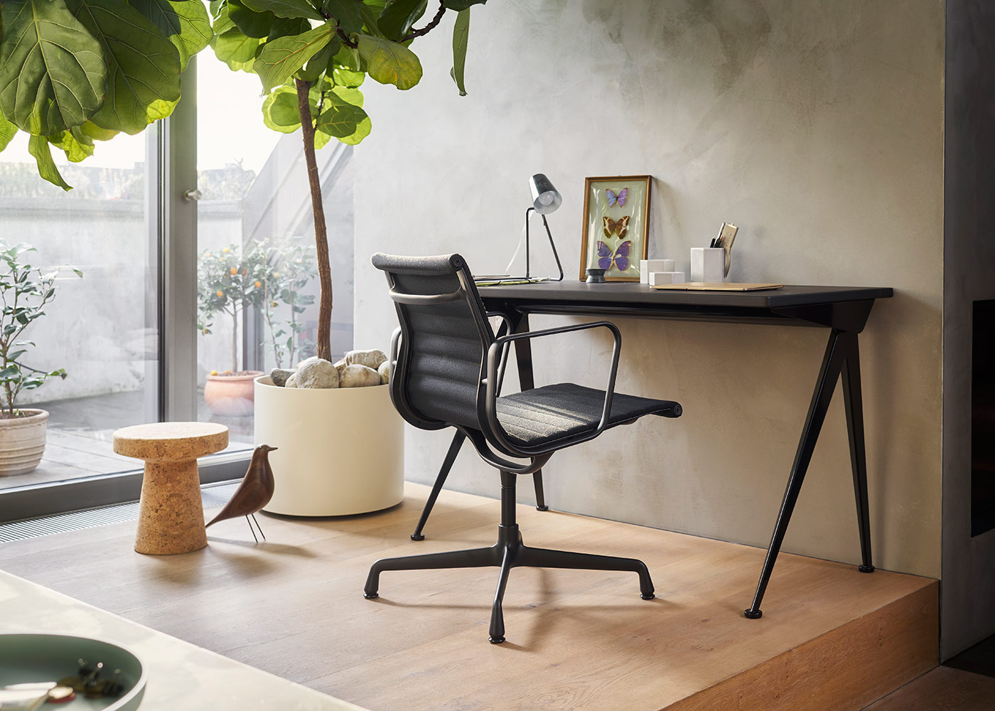 Aluminium Chair EA Compas Direction Vitra