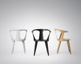 Stolička In Between SK1, black lacquered oak