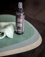 Čistiaci a ošetrujúci sprej Clean&Care