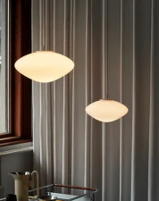 Závesná lampa Mist AP16, opal glass