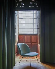 Ex-display kreslo Beetle Lounge, black matt/Dedar 038