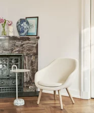 Kreslo AAL 82, Matt lacquered solid oak / Divina Melange 120