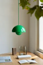 Závesná lampa Flowerpot VP1, signal green