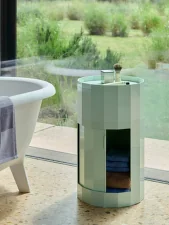 Úložný stolík Facet Cabinet High, soft mint