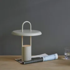 Prenosná LED lampa Pier H33.5, sand