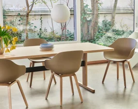 Stolička AAC 222 Lacquered Oak Veneer, clay