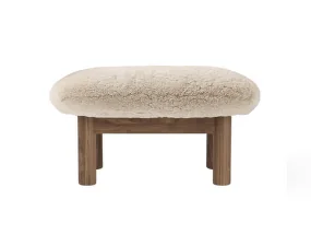 Ottoman Brasilia, Sheepskin nature/walnut