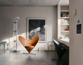 Kreslo Heart Cone Chair, cognac