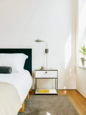 Nočný stolík USM Haller M54, pure white