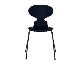 Stolička Ant™ 3101 lacquered, midnight blue / black
