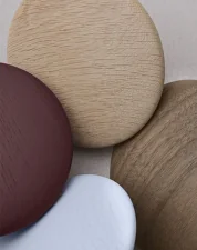 Vešiak The Dots M, stained dark brown