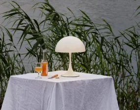 Prenosná lampa Panthella 250, opal white