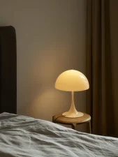 Stolná lampa Panthella 320, opal beige
