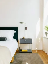 Nočný stolík USM Haller M54, mid-grey