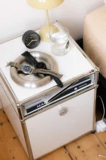 Nočný stolík USM Haller M55, pure white