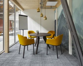 Stôl Guéridon 90, dark stained solid oak
