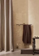 Vešiak na uteráky Curvature, black brass