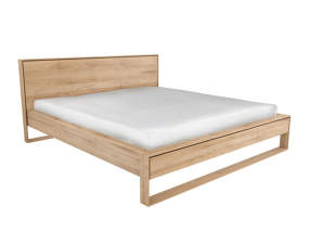 Posteľ z masívu Nordic II, oak