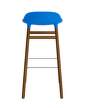 stolicka-Form Bar Chair 75 cm Walnut, bright blue