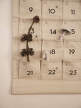 Nástenný adventný kalendár Star Christmas Calendar, sand