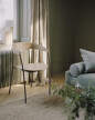 Stolička Missing Armchair, lacquered oak