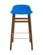 stolicka-Form Bar Chair 65 cm Walnut, bright blue