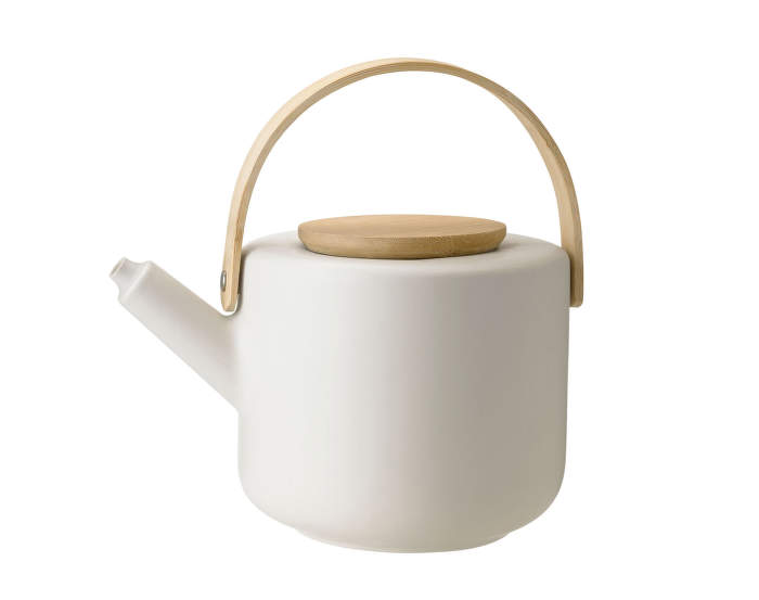 Theo-teapot-sand