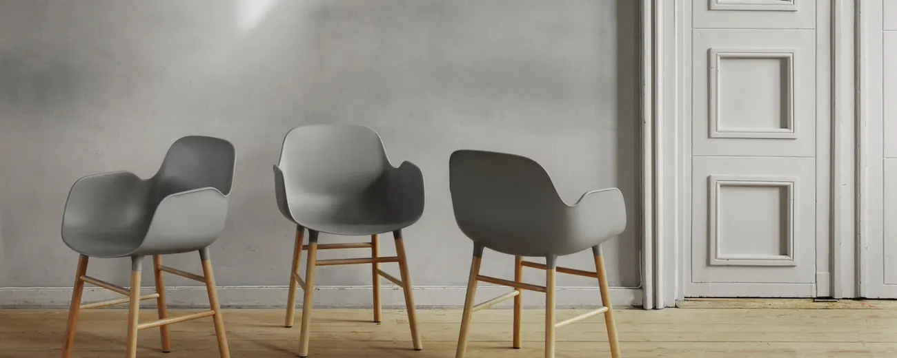 Stoličky Form od Normann Copenhagen