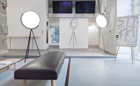 Stojacie lampy Superloon od Flos