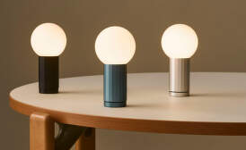 Stolné lampy Turn On od HAY