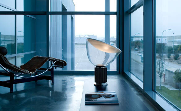 Stolné lampy Taccia od Flos