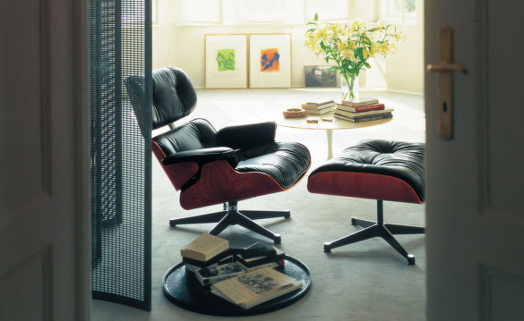 Kreslá Vitra Eames Lounge Chair & Ottoman