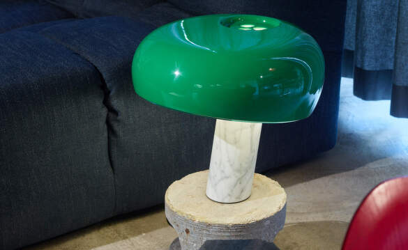 Stolné lampy Snoopy od Flos