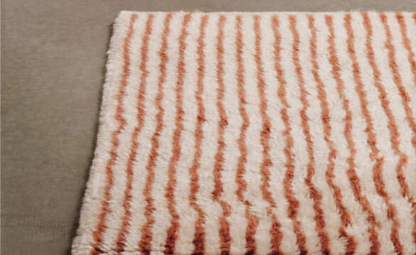 Koberce Kami Knotted od Ferm Living