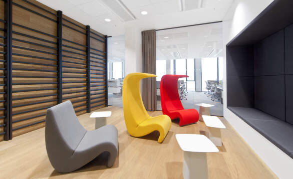 Kreslá Amoebe od Vitra