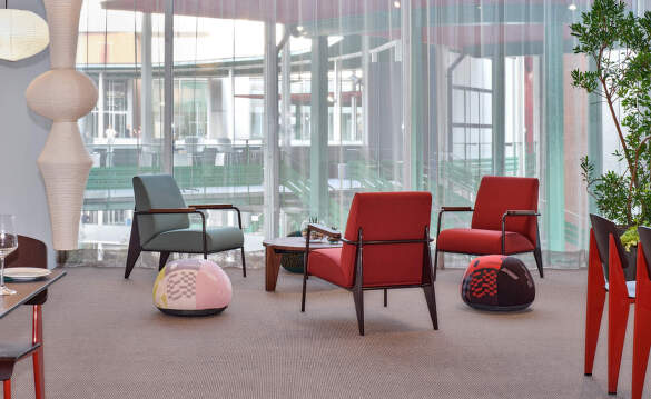 Kreslá Fauteuil de Salon od Vitra