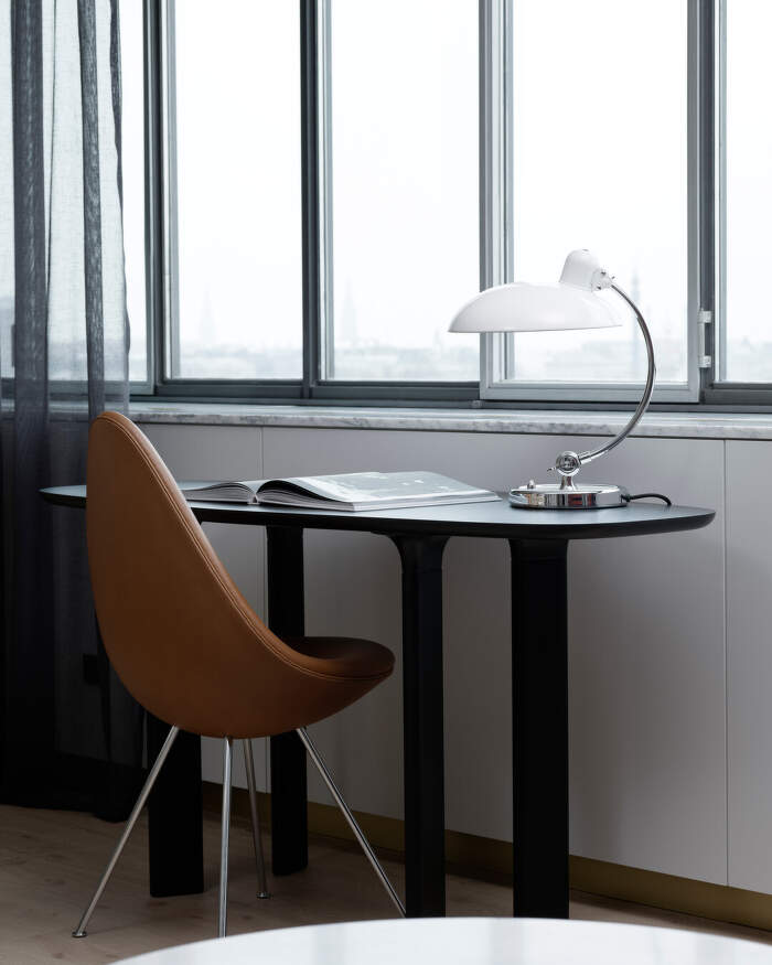 SAS_egg_chair