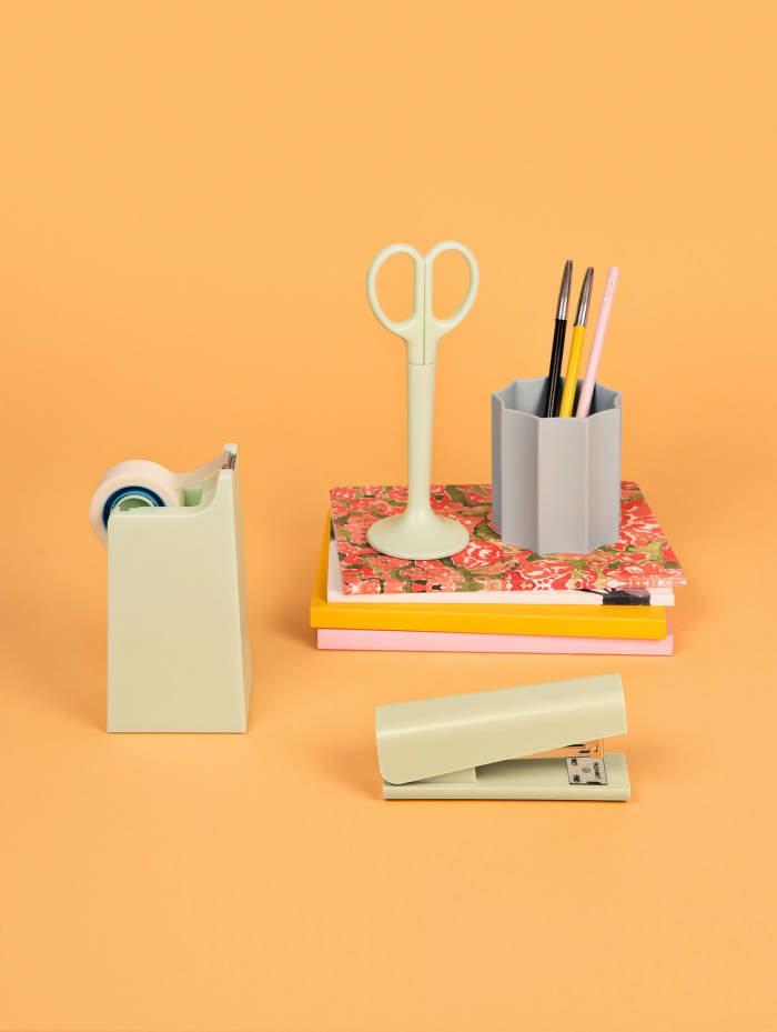 Anything_Iris-Penholder_Mono_Design-Miami-Notebook